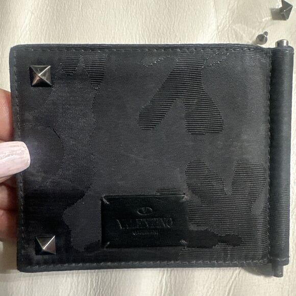 Authentic VALENTINO Rock Studs Camouflage Nylon Money Clip Bifold Wallet/4AG0617 - Picture 11 of 13